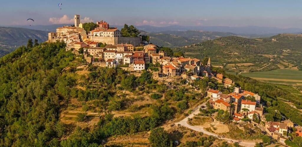 Soba Gracijela Hotel Motovun Luaran gambar